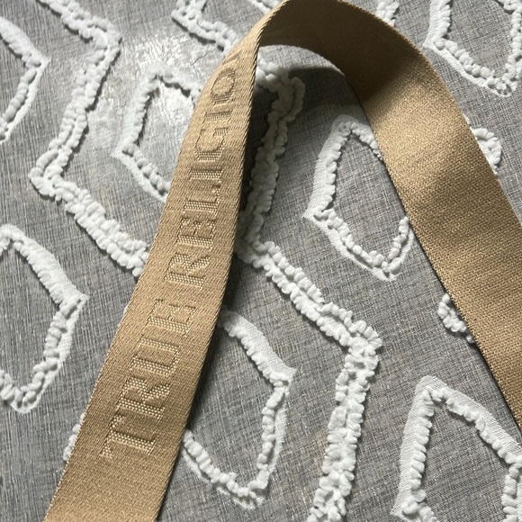 True Religion cross body bag. B22 - Picture 7 of 7